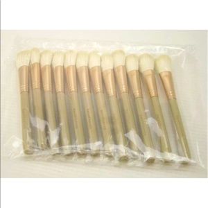 Bare minerals makeup brush lot